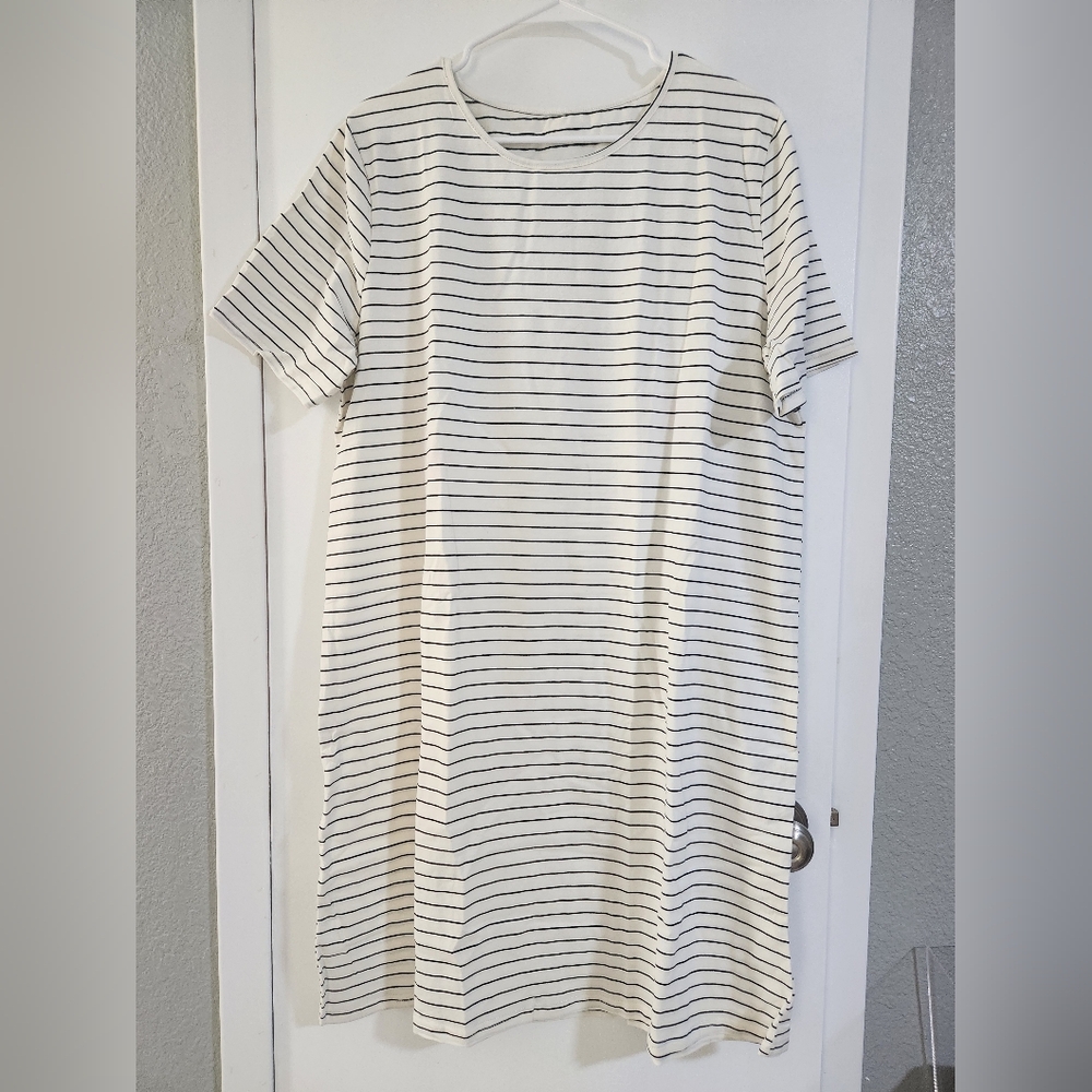 Striped Short Sleeve T-Shirt Dress - Ivory & Black